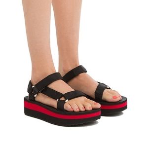 Teva Flatform Universal Sandals